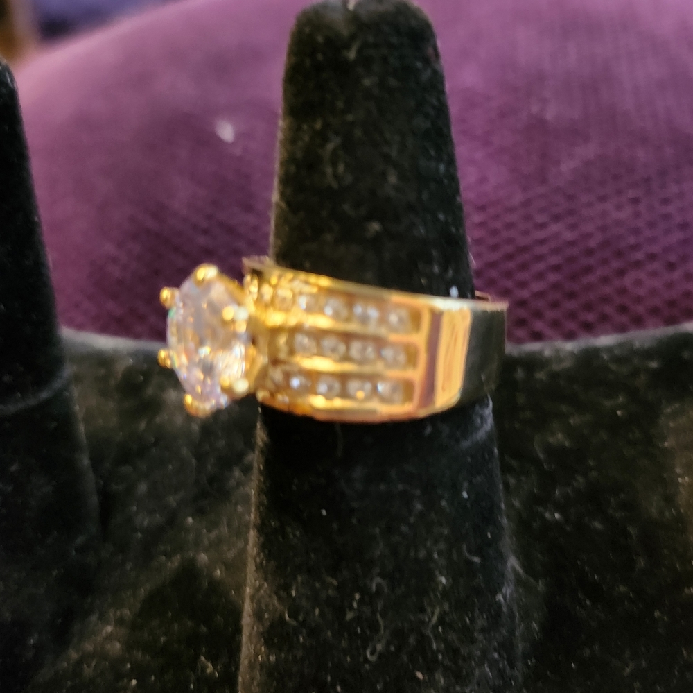 Ring - Picture 2 of 3